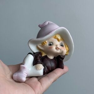 Homco Vintage Pixie Elf Porcelain Figurine 5213 Made in Taiwan Spring Decor